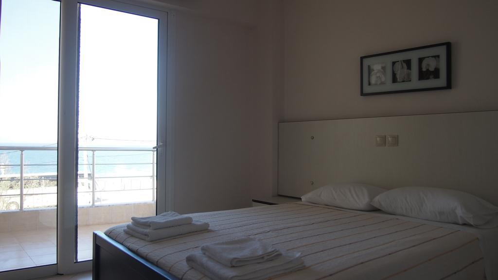 Rondos Hotel Химар Екстериор снимка