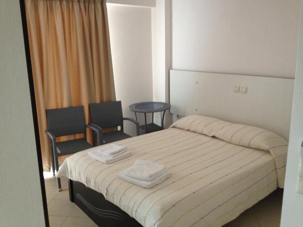 Rondos Hotel Химар Стая снимка