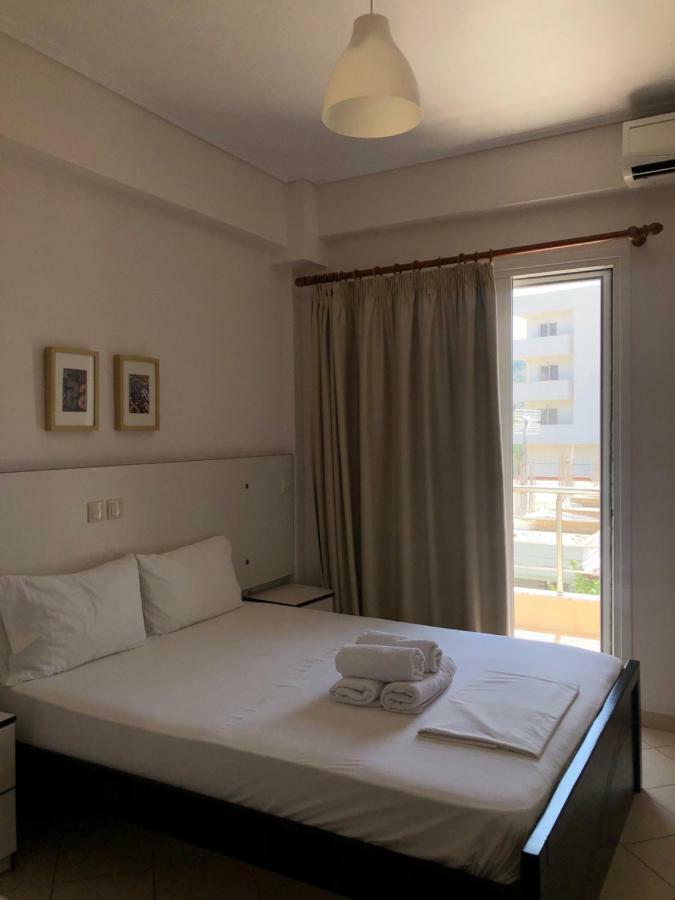 Rondos Hotel Химар Екстериор снимка
