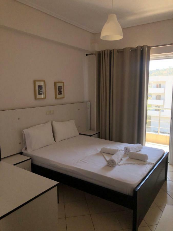 Rondos Hotel Химар Екстериор снимка