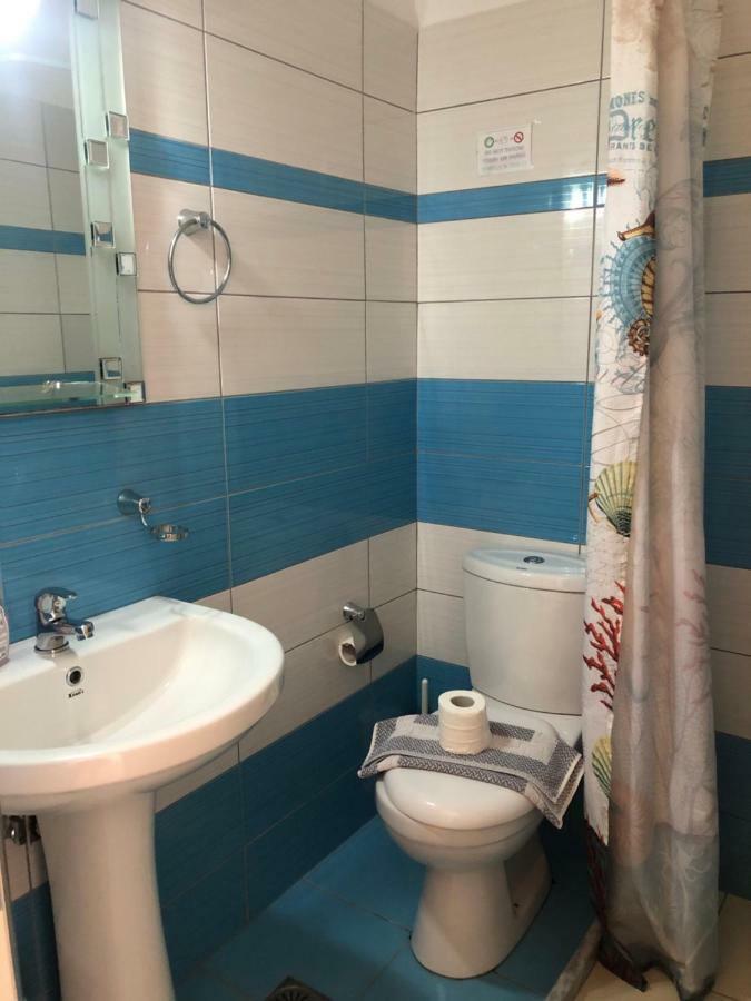 Rondos Hotel Химар Екстериор снимка